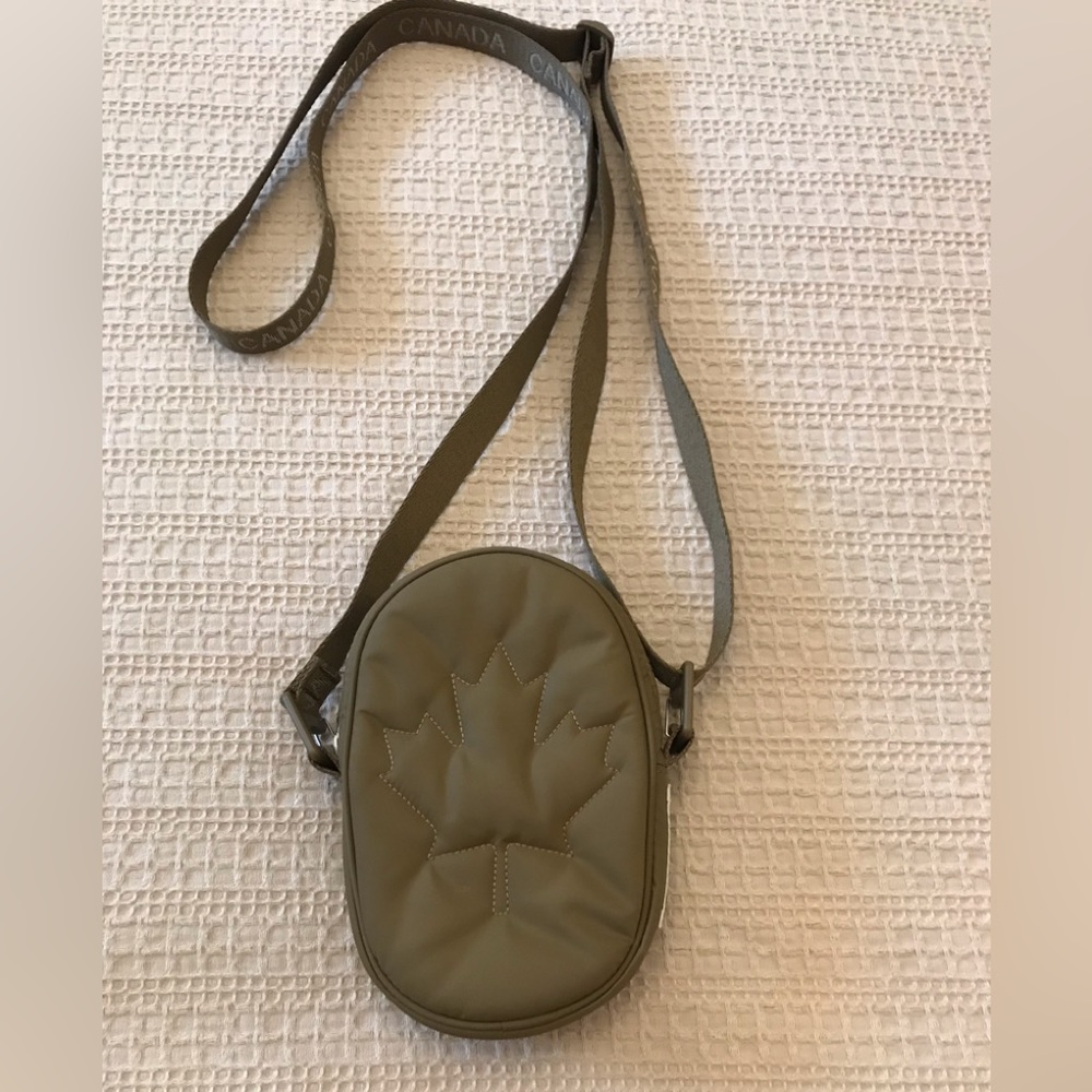 Lululemon Future Legacy Bag